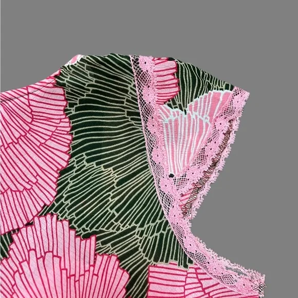 ⭐️🌟A Line Blouse sz 4​🌟 - Picture 5 of 6